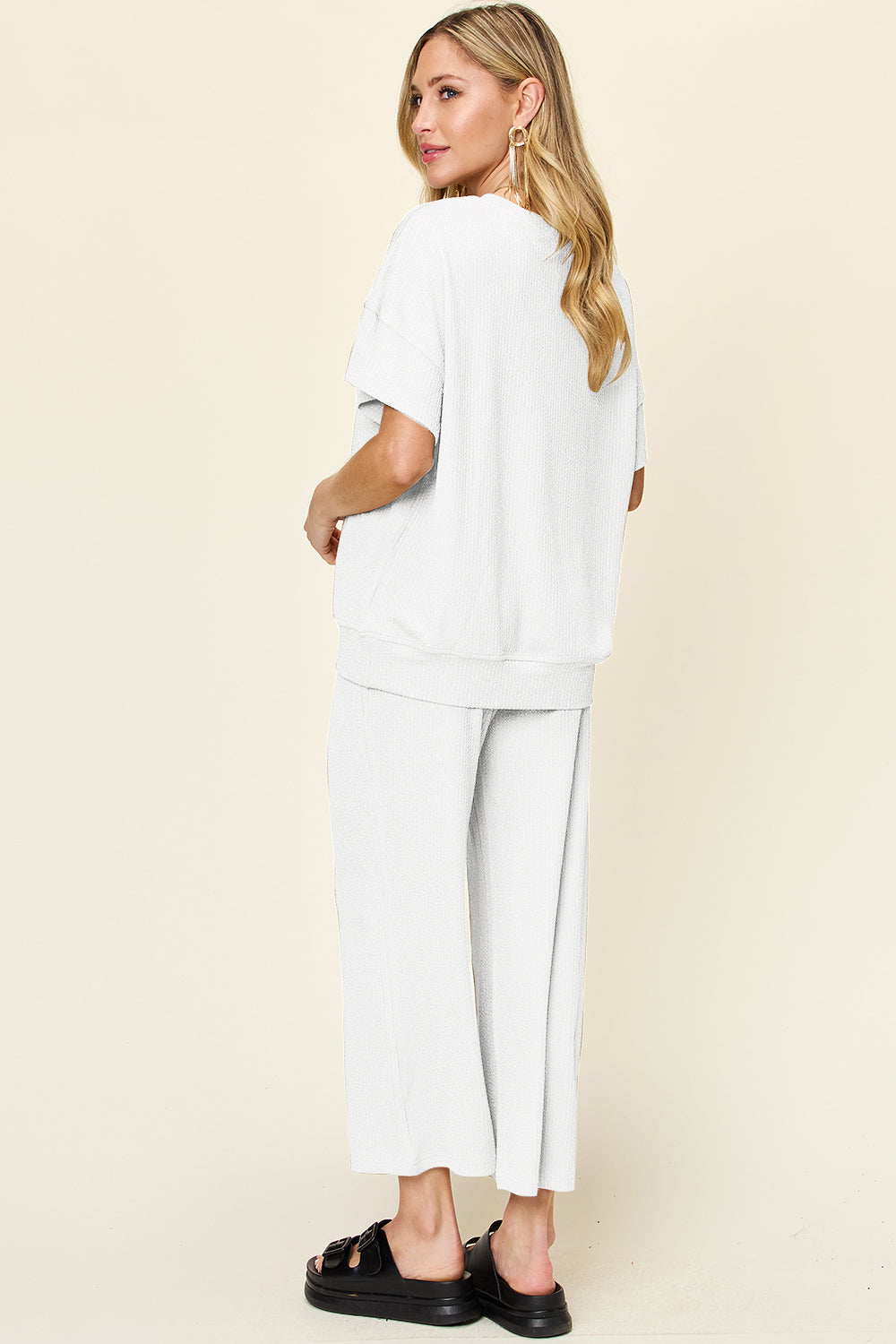 Round Neck Short Sleeve T-Shirt and Wide Leg Pants