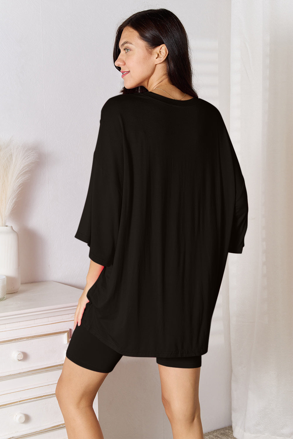 Korean Style Top and Shorts Set/Three-Quarter Sleeve