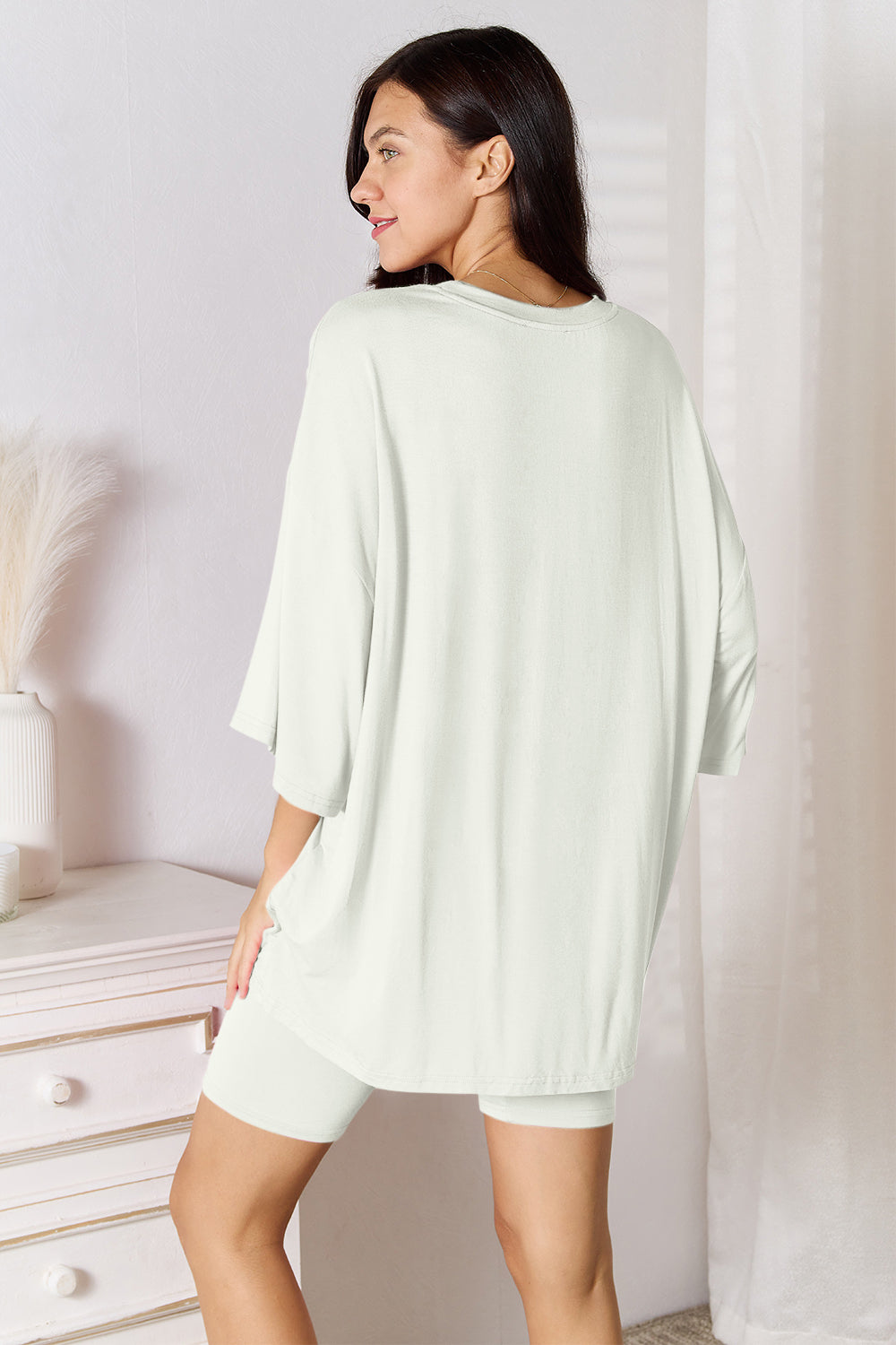 Korean Style Top and Shorts Set/Three-Quarter Sleeve
